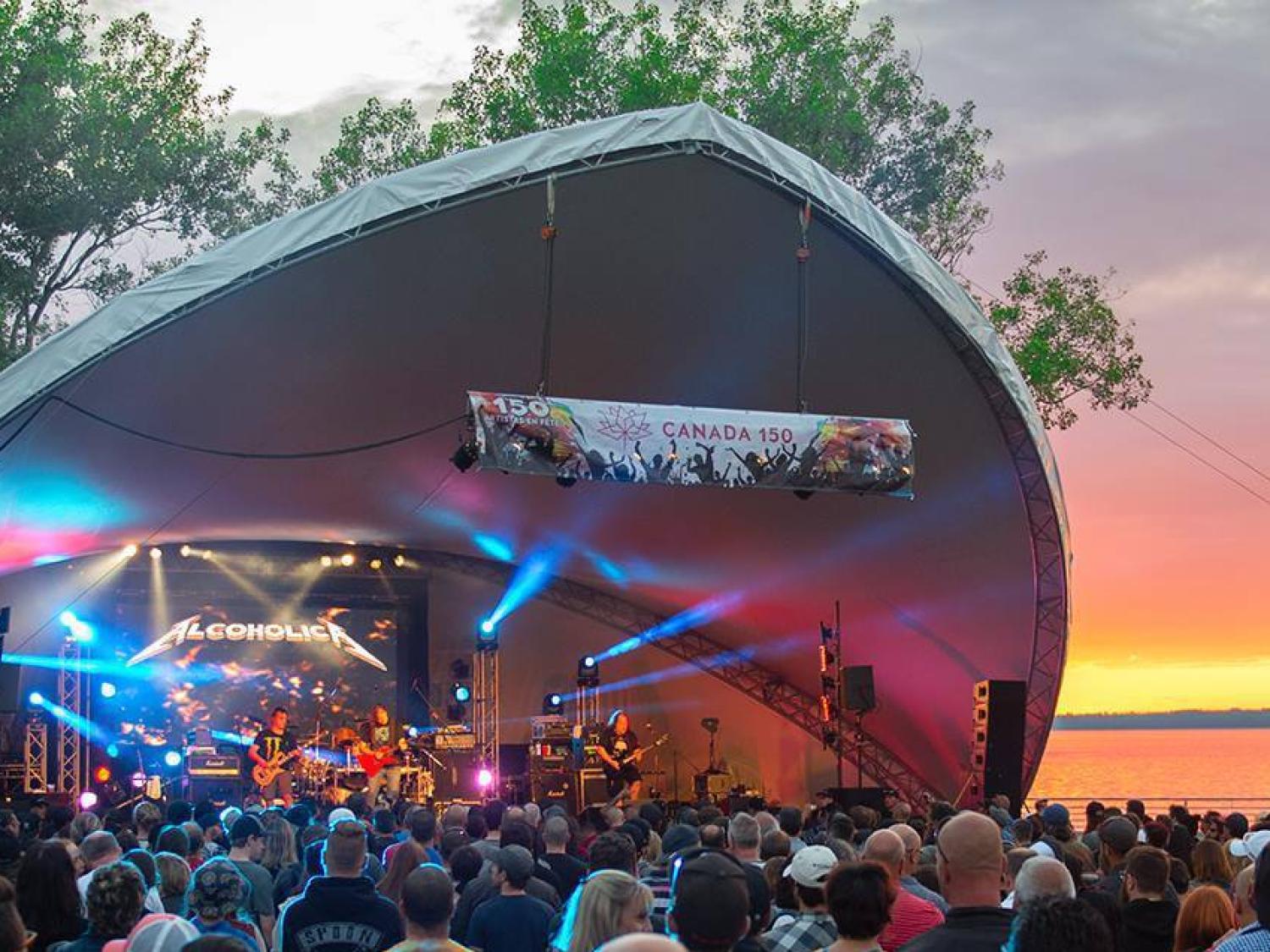 19-aAAA-8-AlcoholicA-150e_Canada_Rimouski